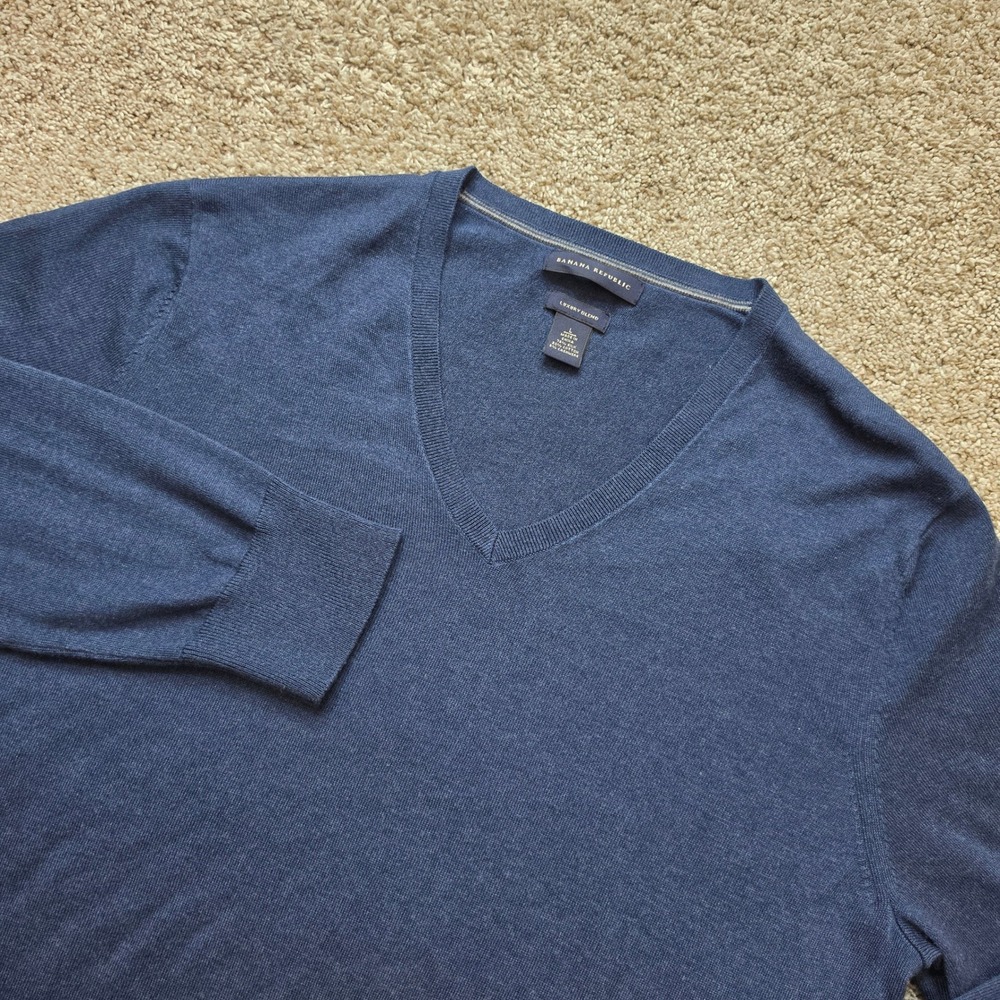 Banana Republic V-Neck Sweater Mens Large Blue Silk Cotton Cashmere Luxury Blend